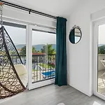 Anja Is A 4 Bedroom With A 32 Sqm Heated Pool Near Villa Imotski