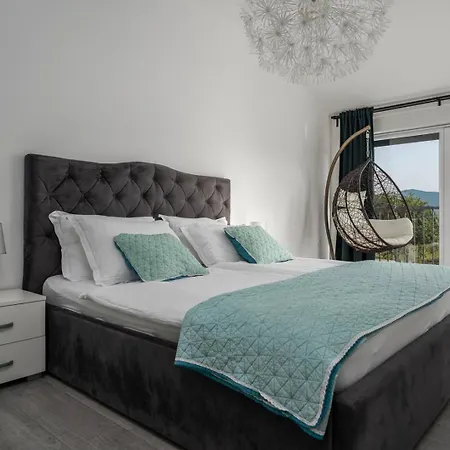 Anja Is A 4 Bedroom With A 32 Sqm Heated Pool Near *