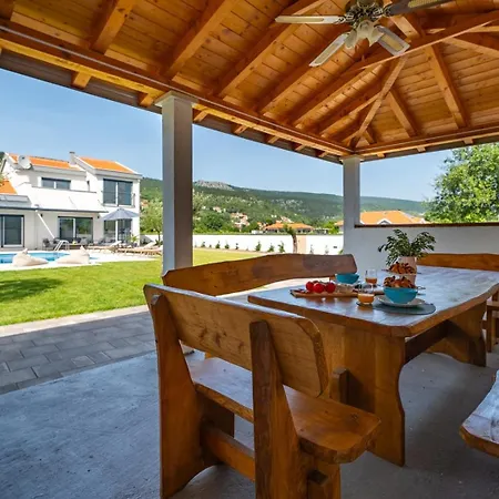 Anja Is A 4 Bedroom With A 32 Sqm Heated Pool Near *